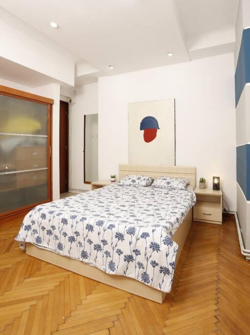 1 Bdrm Apartment In City Center Букурещ Екстериор снимка
